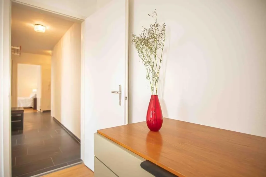 Modern 3-Bedroom Apartment In City Centre Basilea 0*,
